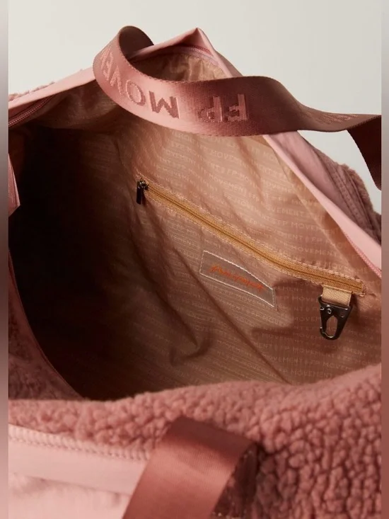 Free People Movement ~ Slopes Sherpa Duffle Bag ~ Gem ~ * NWT - Picture 5 of 8